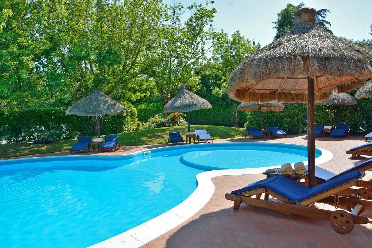 Calamidoro Hotel كالشّينايا المظهر الخارجي الصورة